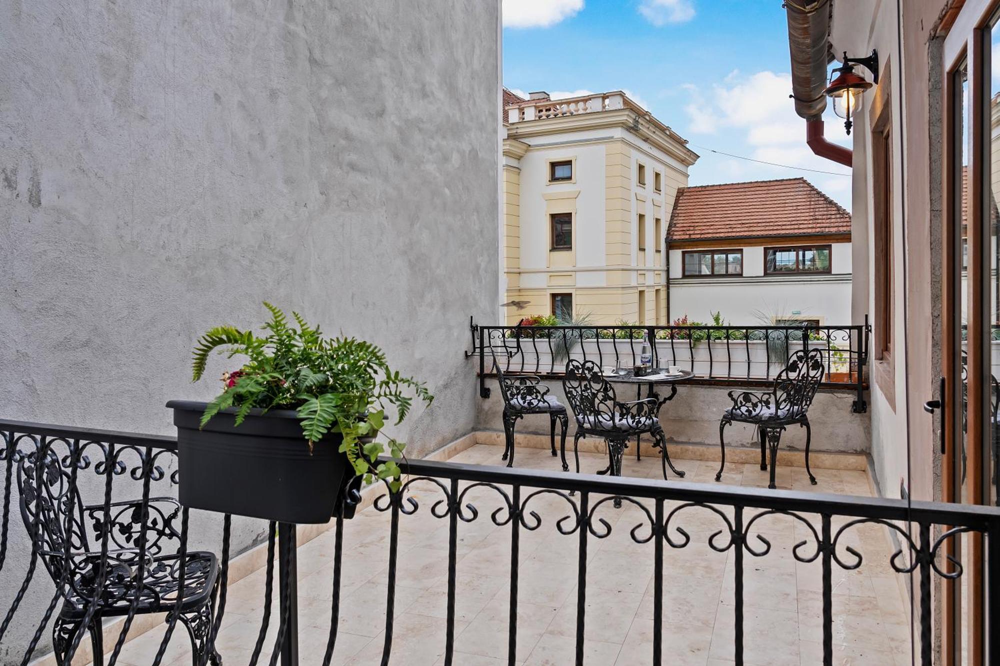 Gela'S Terrace Apartment Sibiu Buitenkant foto